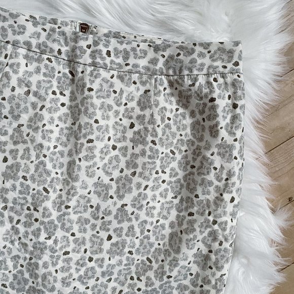 LOFT cream gray leopard print silk pencil skirt sz 6 - Picture 3 of 8